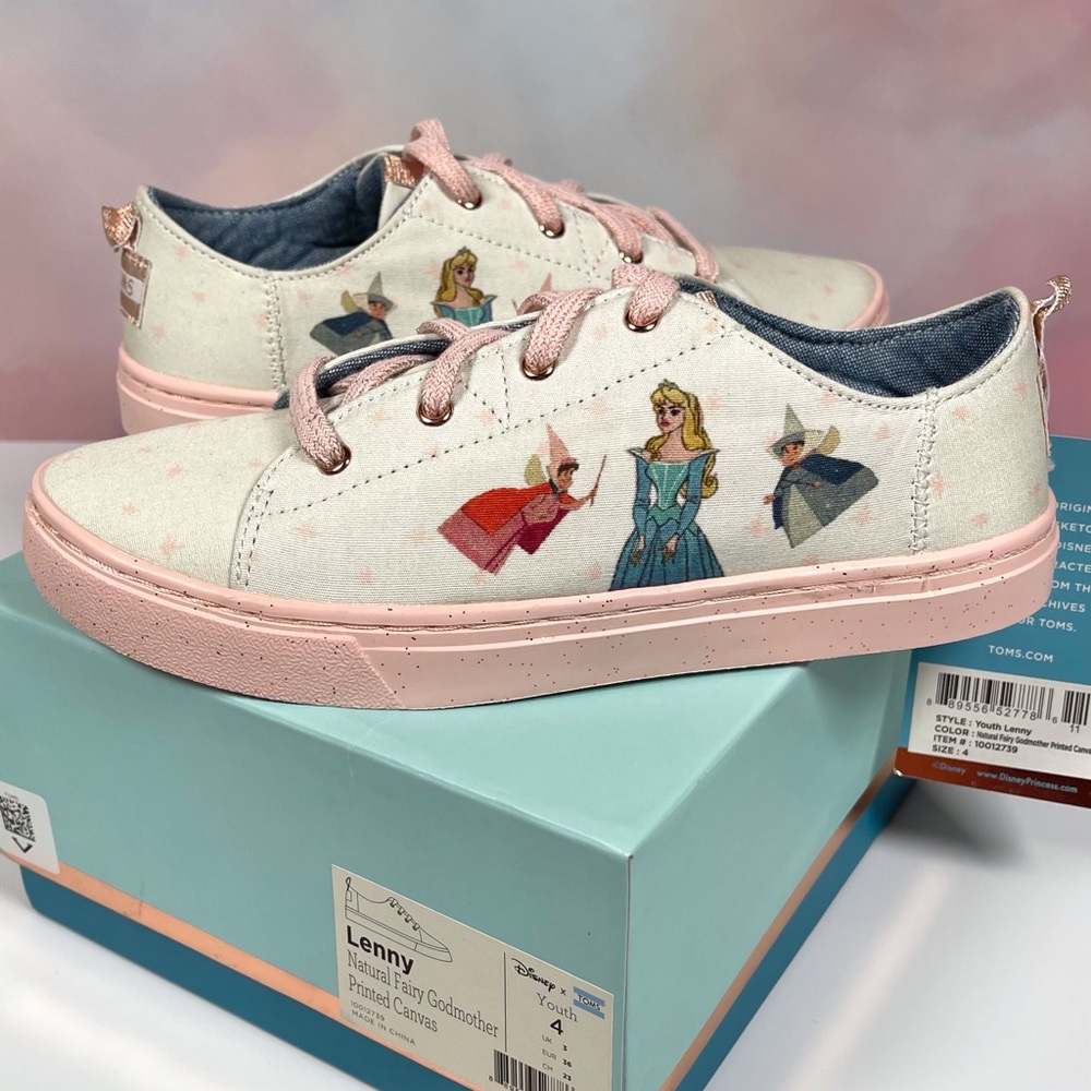 DIsney x TOM’S Rare Exclusive ‘Sleeping Beauty” Print, Natural Canvas Sneakers